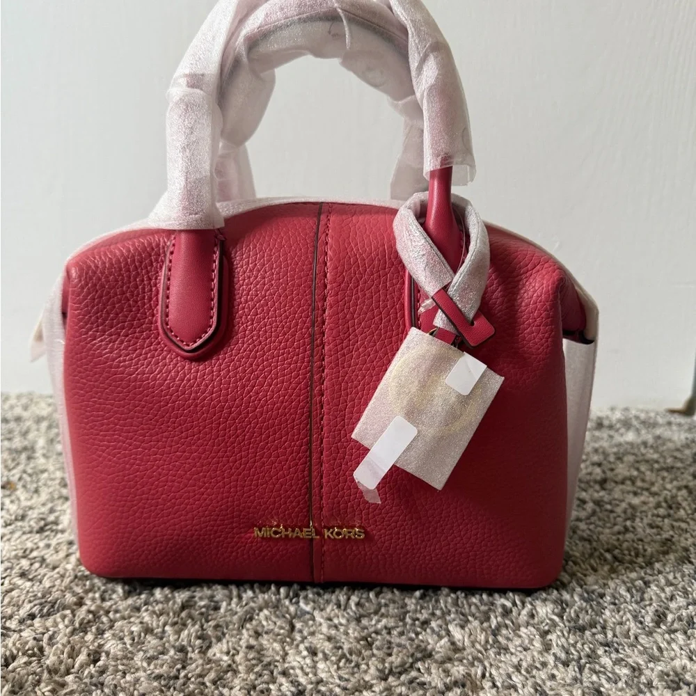 Michael Kors Coral Satchel - Picture 1 of 5